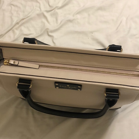 Authentic Kate Spade purse - Picture 3 of 6